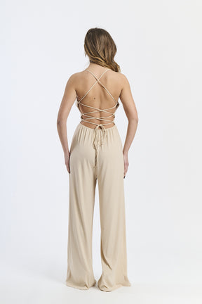 Combinazione beige, top a fascia e pantaloni larghi, comfortabile, per uso quotidiano