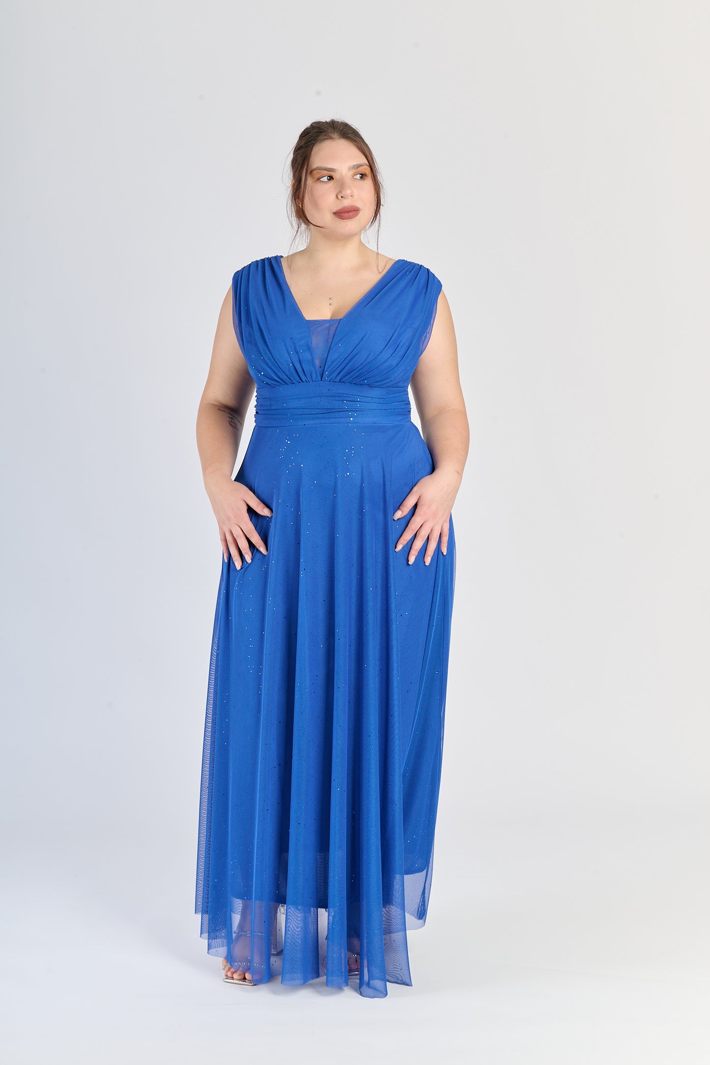 Vestito bluette a V - neck, tessuto opaco, perfetto per eventi formali invernali.