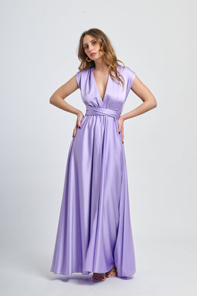 Abito maxi color lilla, design fluido con coulisse al fianco