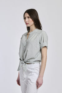 Camicia a righe militares da donna, taglio drritto con nodo laterale, perfetta per abbinamenti con jeans.