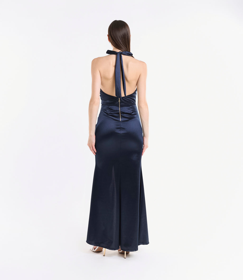 Abito formale nero in raso, ideale per serate glamour