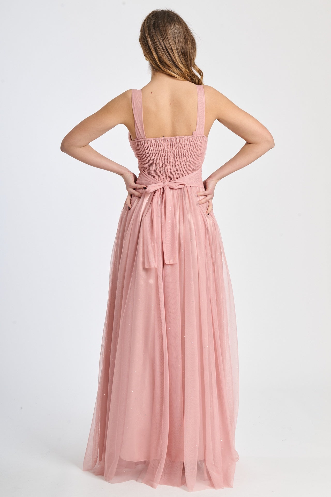 Abito lungo rosa baby senza maniche, ideale per eventi estivi e cerimonie