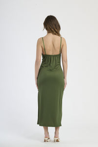 Vestito militare in tessuto opaco, design con ruches e spalanca, trendy per occasioni esclusive.