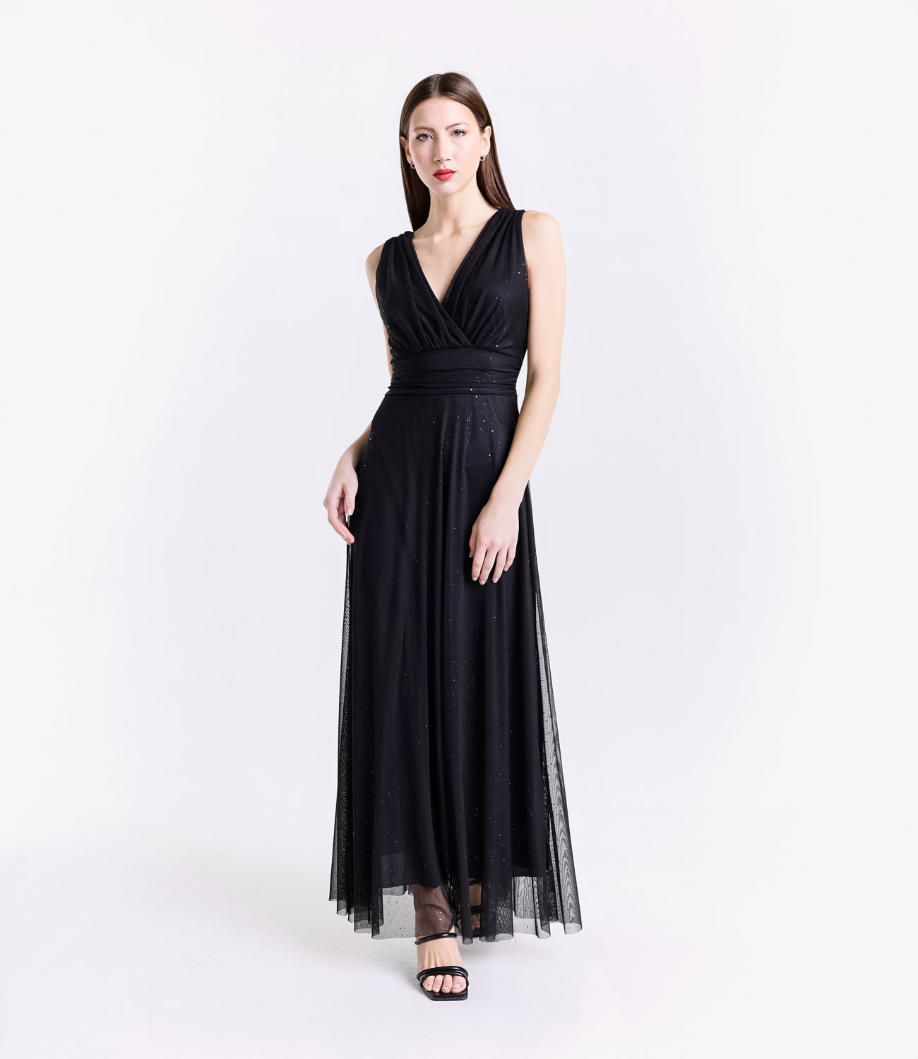 Abito lungo nero senza spalline,eternamente elegante
