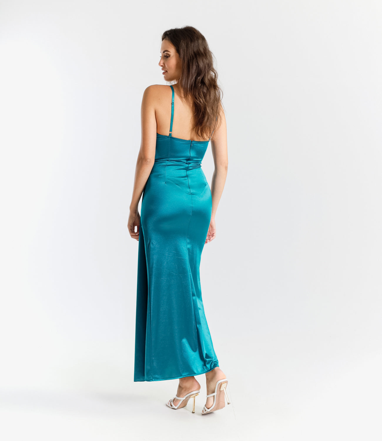 Vestito lungo in raso drappeggiato con spaccatura laterale Beatrice