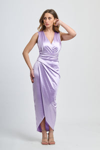 Abito da sera lilla con scollo a V e fessura laterale romantica