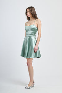 Vestito salvia liscio, design rustico