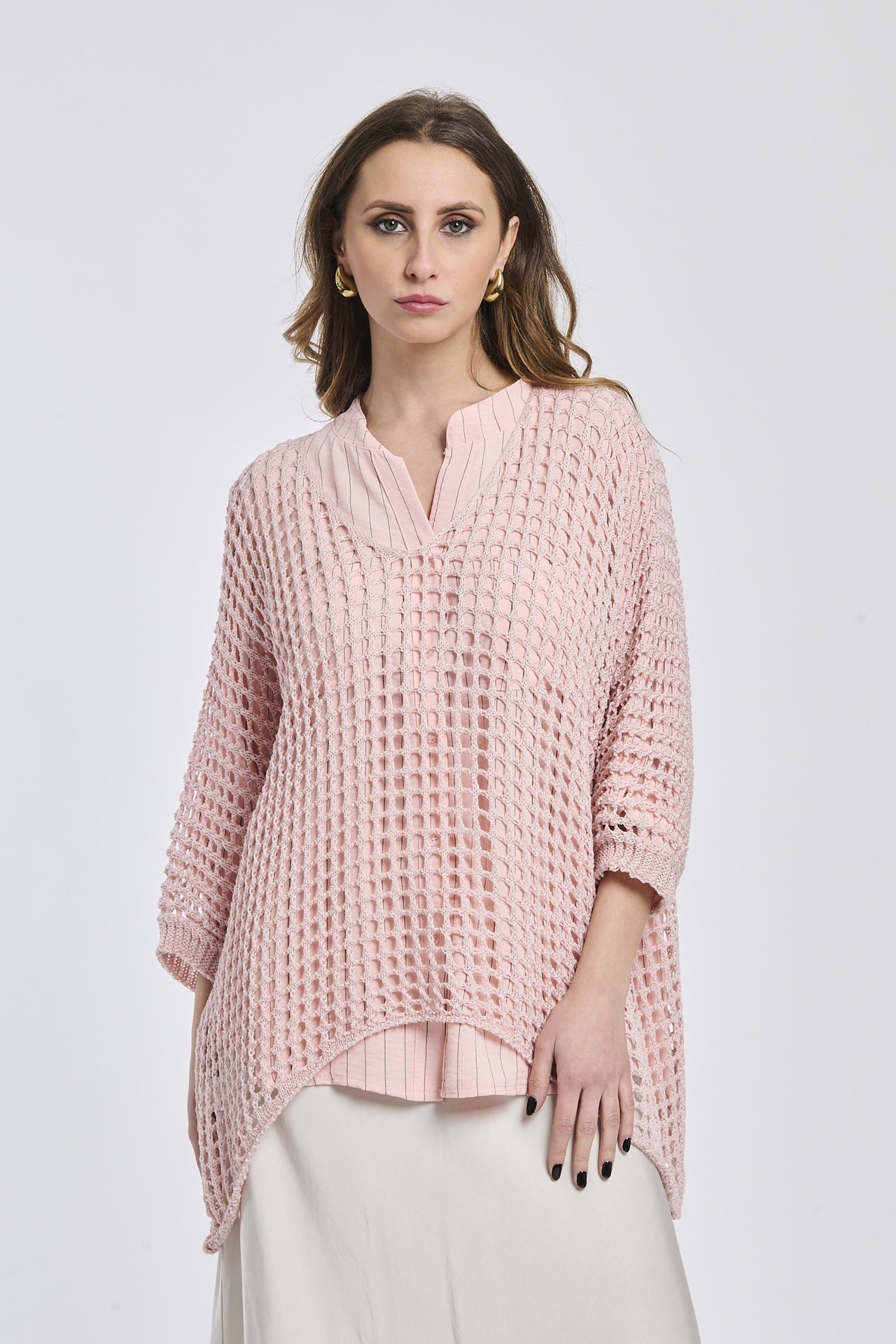 Maglione rosa pastello a maglia leggera con colletto e maniche morbide