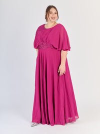 Lungo abito plus size Magneta, ideale per eventi vibranti e notturni