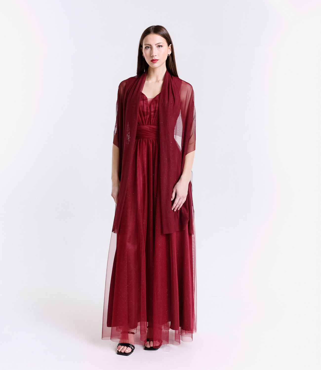 Abito da cerimonia bordo in tulle, colore rico e accattivante