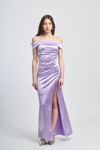 Abito lungo lilla in raso affascinante, scollo a spalline nude e gonna con slittino, design romantico