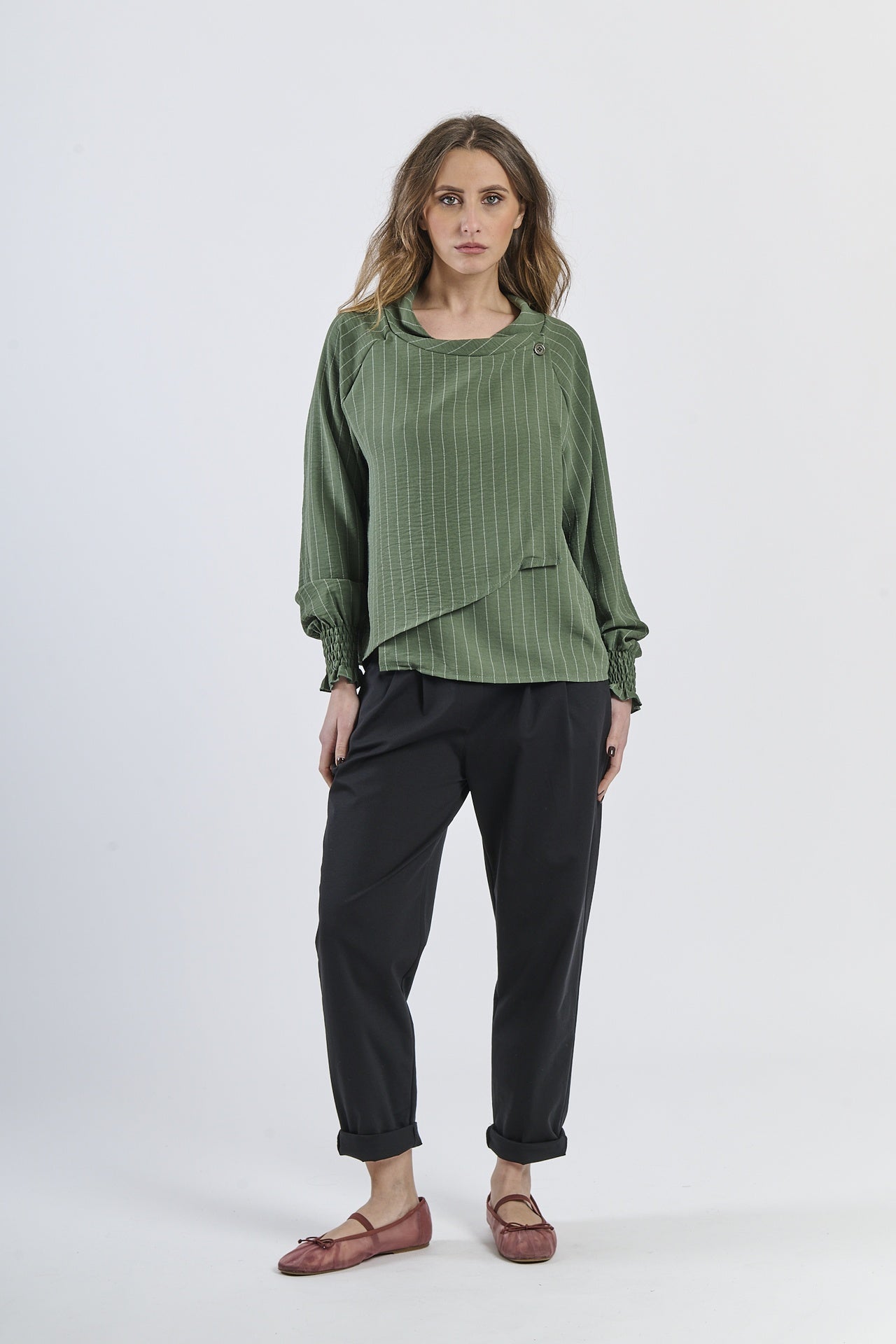 Maglia militare a maniche lunghe,robusta e dal colore intenso