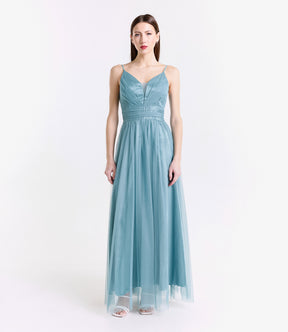 Abito lungo salvia in tulle sobrio, spalline sottili e scollo a V