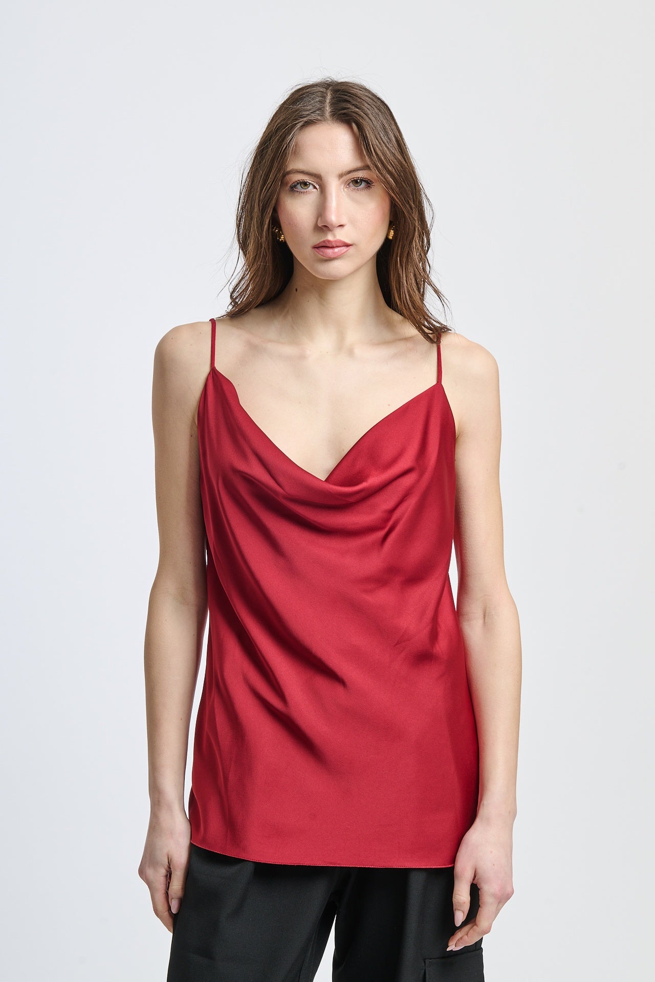 Canotta bordeaux in seta concollo drappato passionale