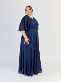 Vestito da sera plus size Blu scuro, maniche ampie e dettagli eleganti