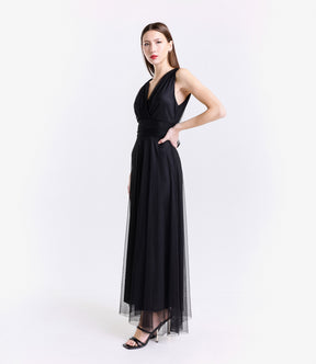 Vestito nero da serata concollo a V e pizzo lussuoso