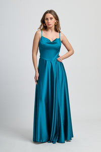 Abito lungo ottanio in raso affascinante, spalline a fascia e vita incontrita