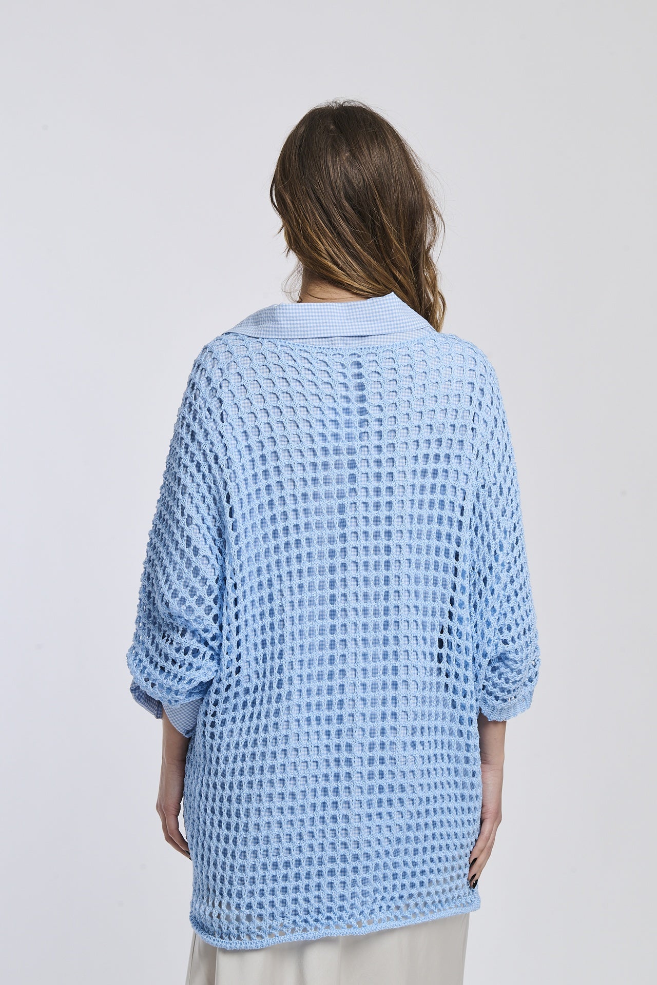 Maglione azzurro oversize in tricot aperto, stile casual e moderno