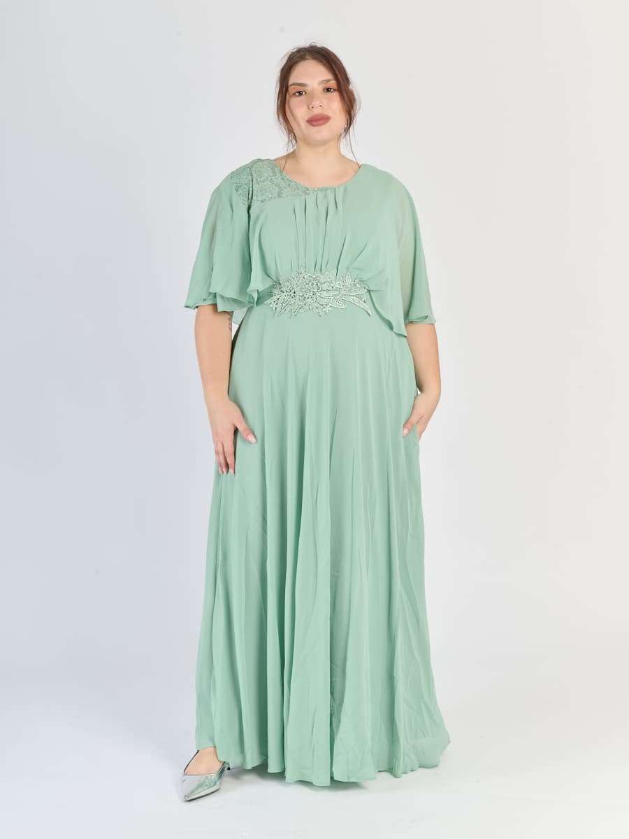 Abito lungo plus size Salvia, maniche ampie e scollo rotondo