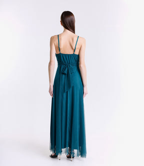 Tulle ottanio accattivante, decolleté raffinato, stile esclusivo