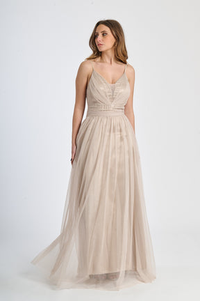 Abito da cerimonia beige in tulle trasparente, design raffinato