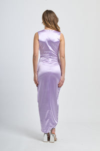 Abito elegante lilla, design avvolgente con vita incontrita