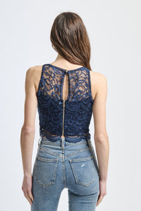 Canotta elegante in pizzo navy, taglio cropped con dettagli floreali