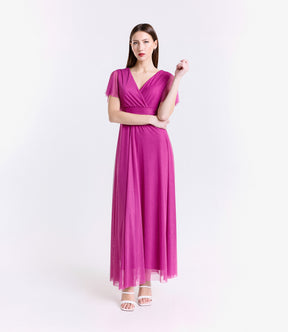 Lungo vestito ciliegio in tulle, design a V tenero