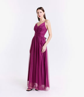 Abito elegante ciliegio con falda ampia fluida, perfetto per eventi romantici