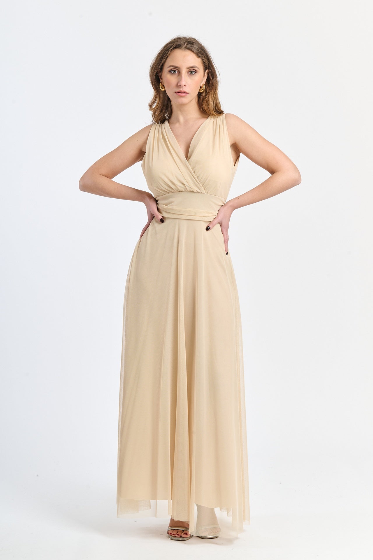 Abito lungo beige in pizzo,soft e accogliente