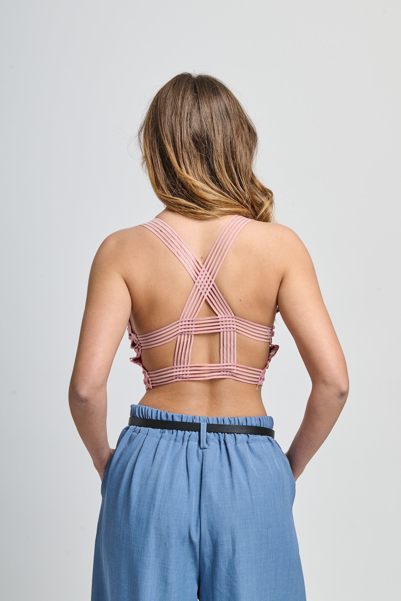 Top cropped rosa antico in uncinetto condesign passionale