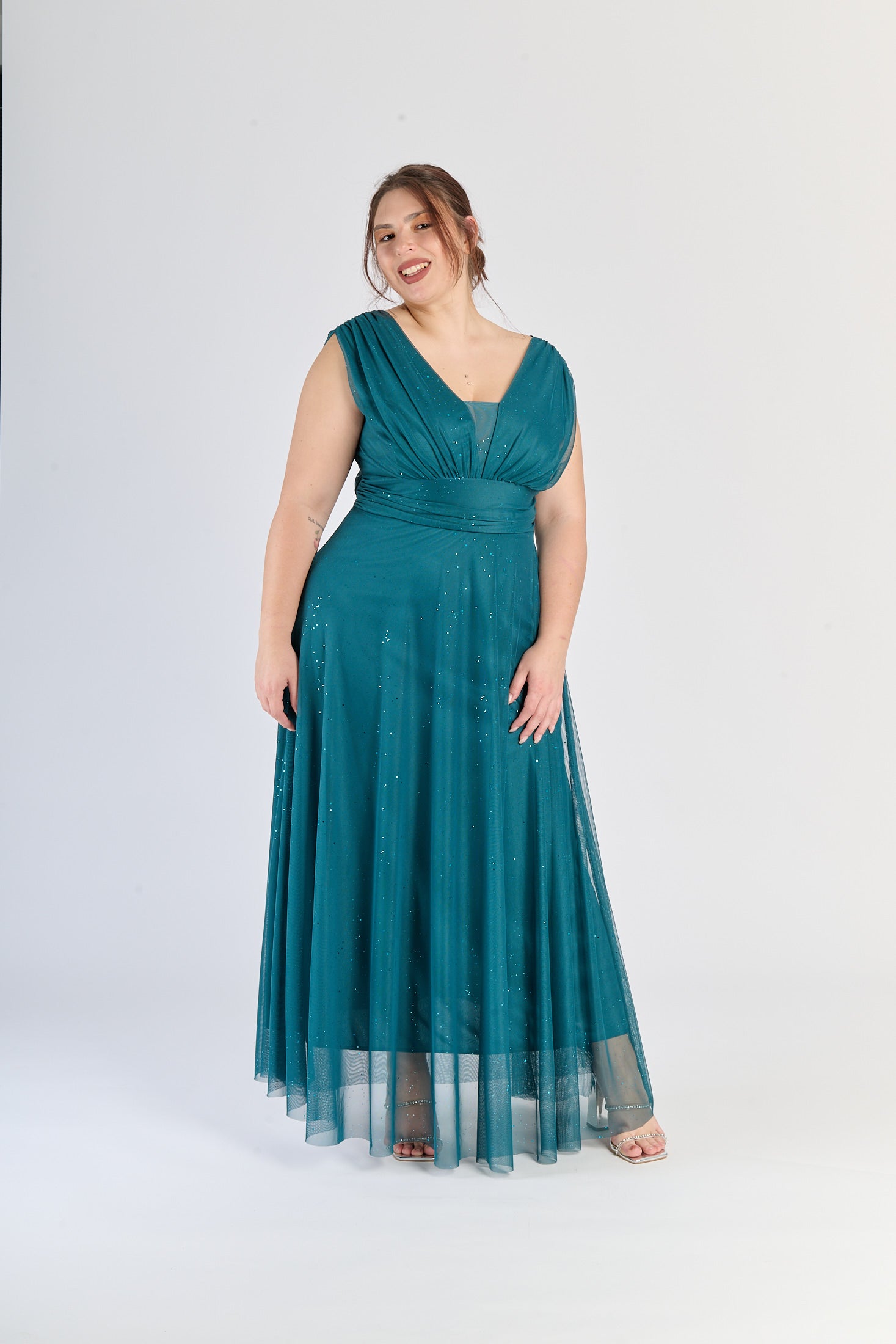 Abito ottanio da matrimonio, taglio empire e maniche spuntate, stile eclettico