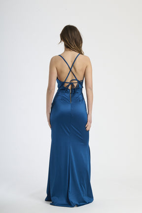 Vestito trendy ottanio, taglio maxi con dettagli drappati, perfetto per eventi esclusivi.