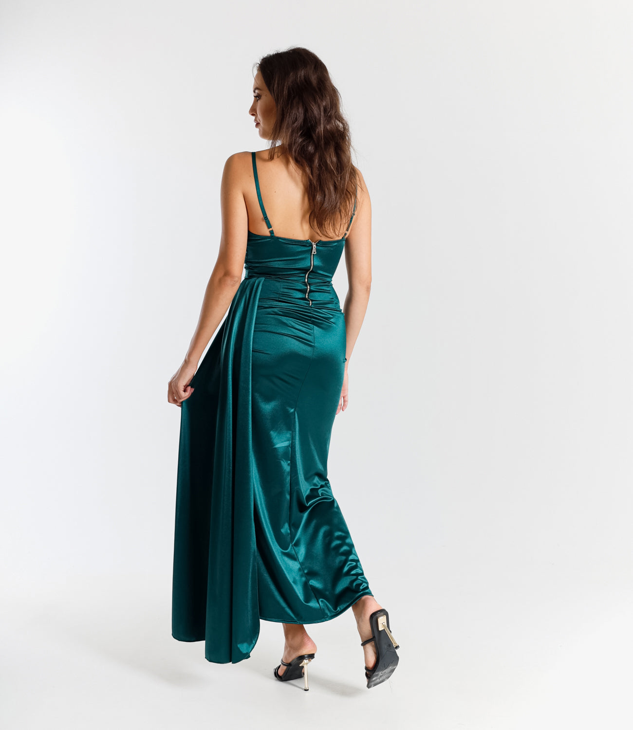 Abito formale verde.S con taglio naturale, ideale per occasioni eleganti