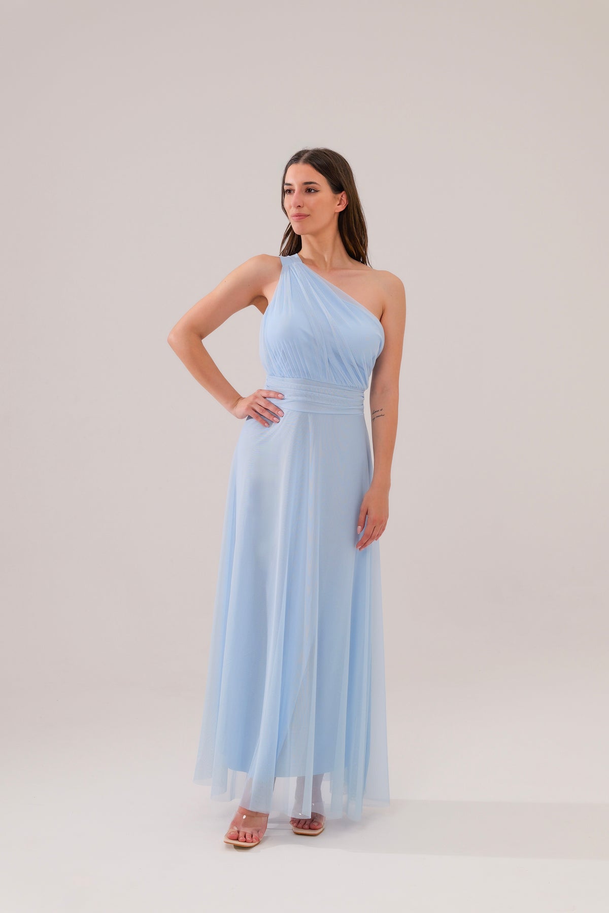 Abito lungo in tulle monospalla Lily