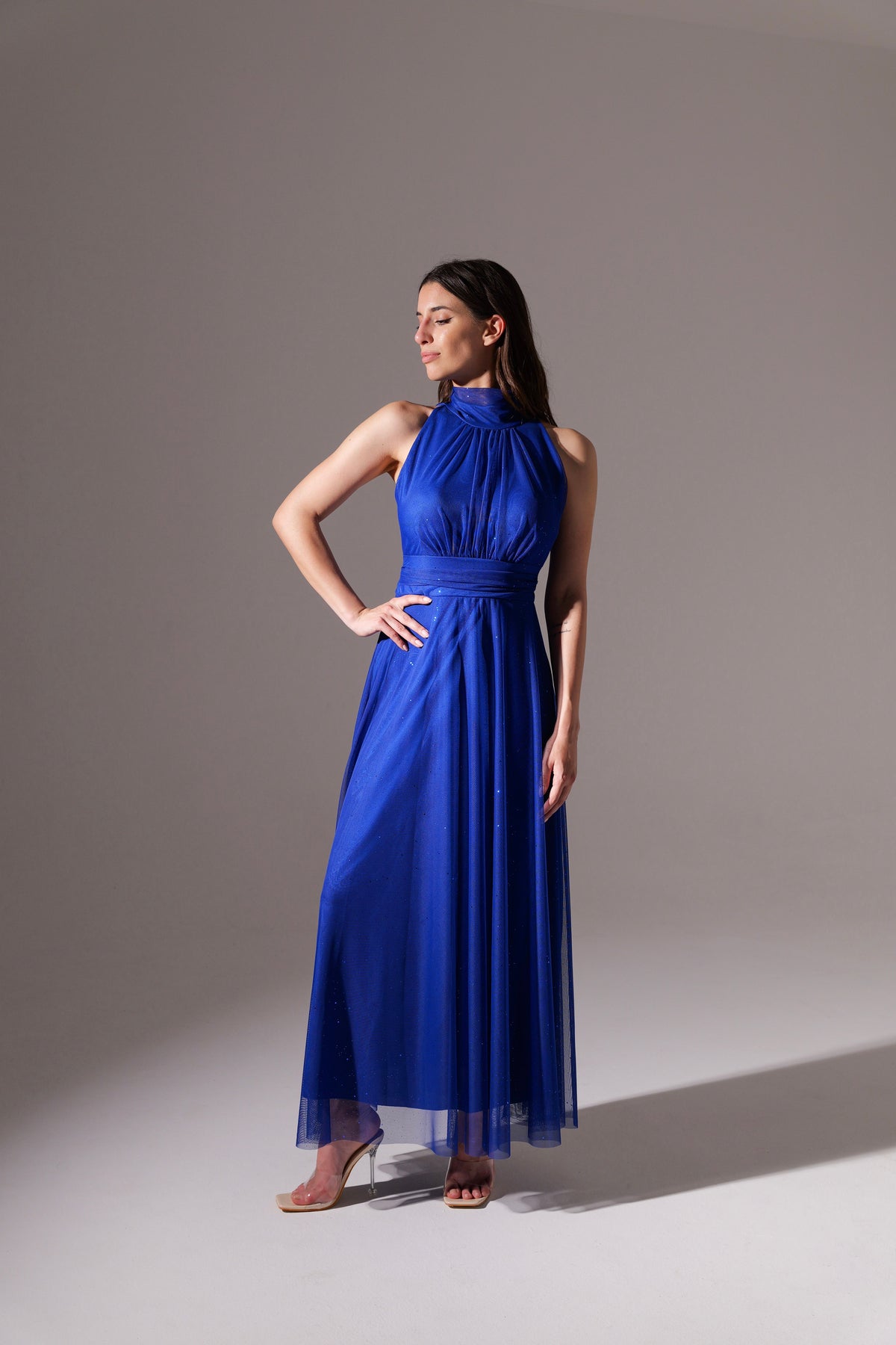 Abito in tulle con scollo all'americana Caterina